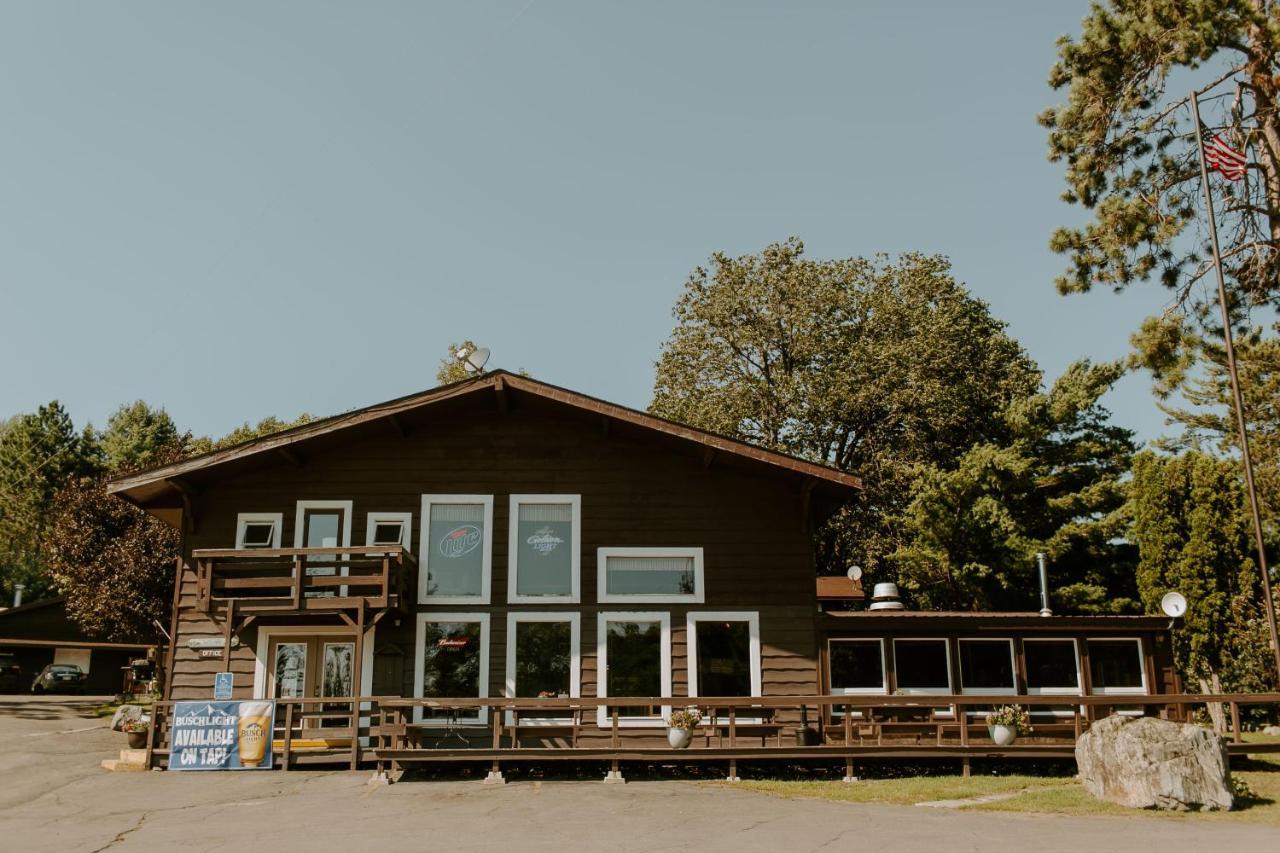 Silver Rapids Lodge & Campground Ely Extérieur photo